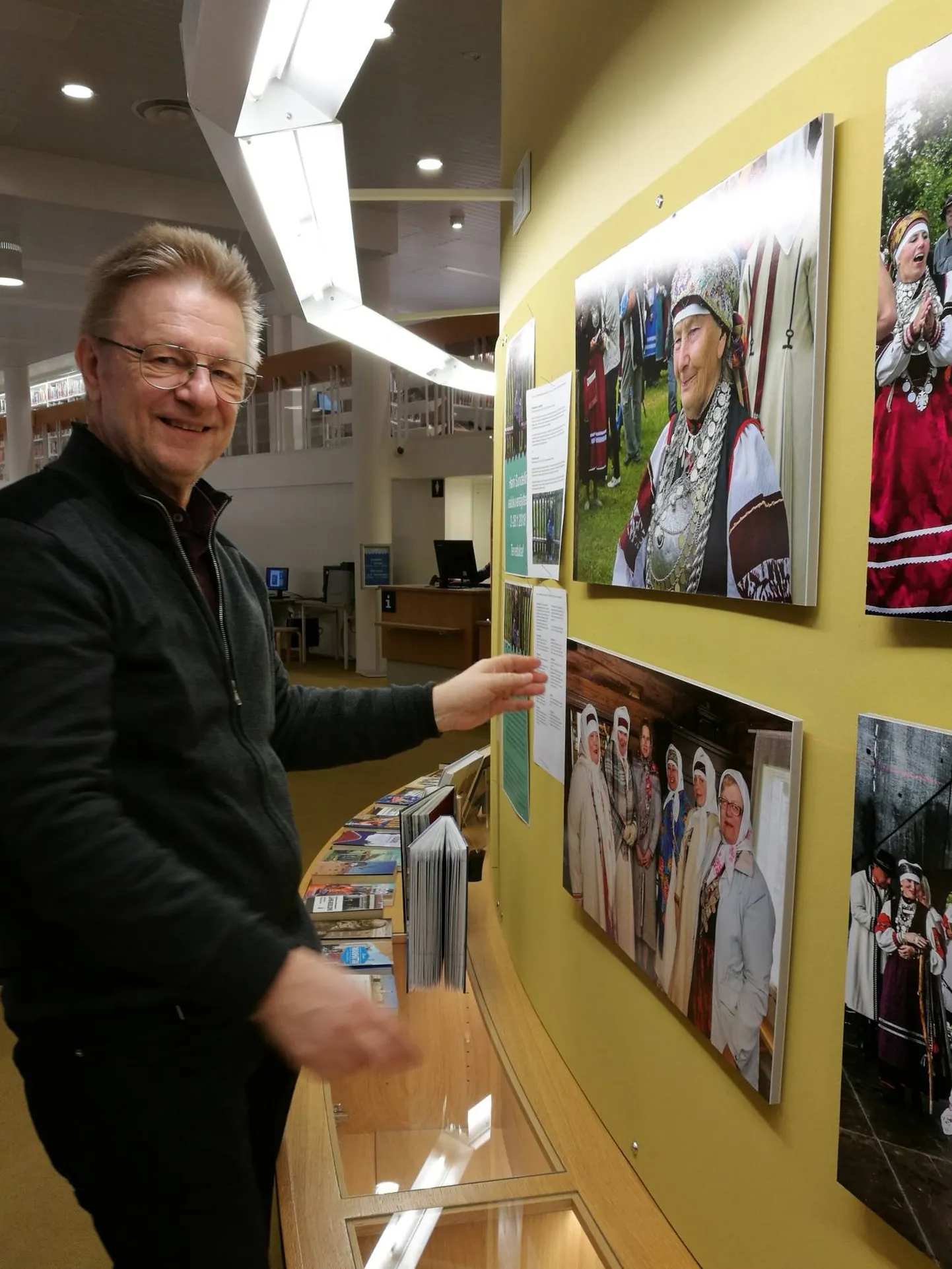 Fotograaf Harri Sundell Helsingis näituse avamise eel