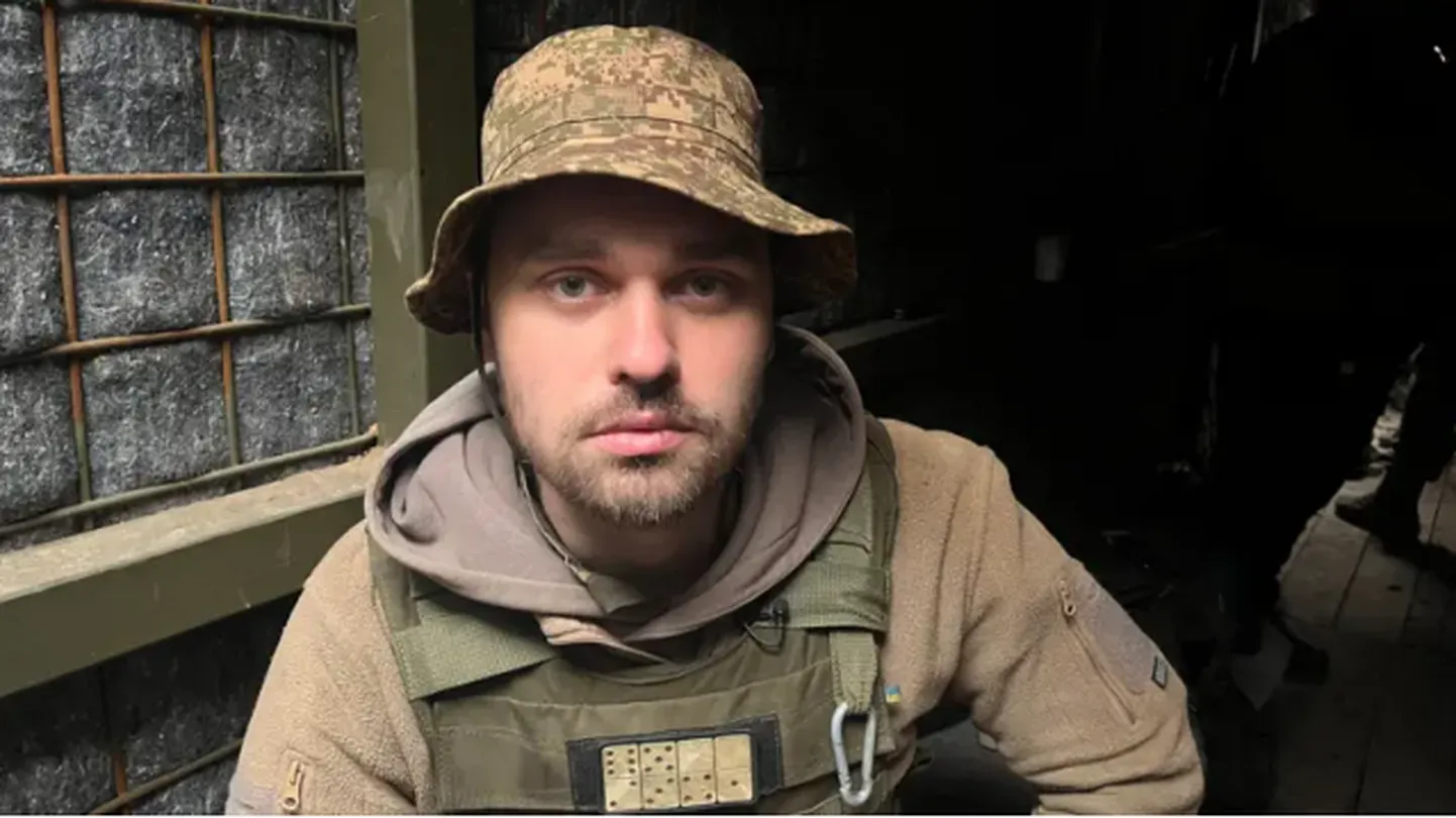 Отвечая на вопрос о прекращении огня, 26-летний солдат Макс сказал Би-би-си: «здесь о таких вещах не думают».