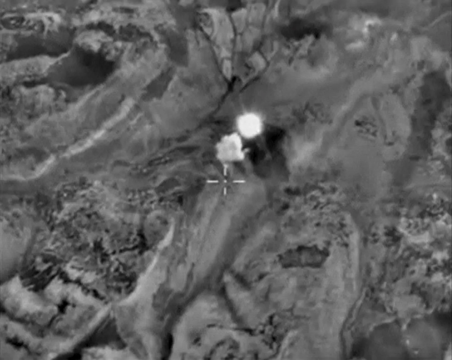 Vene kaitseministeeriumi avaldatud jäädvustus Vene õhurünnakust Süürias.