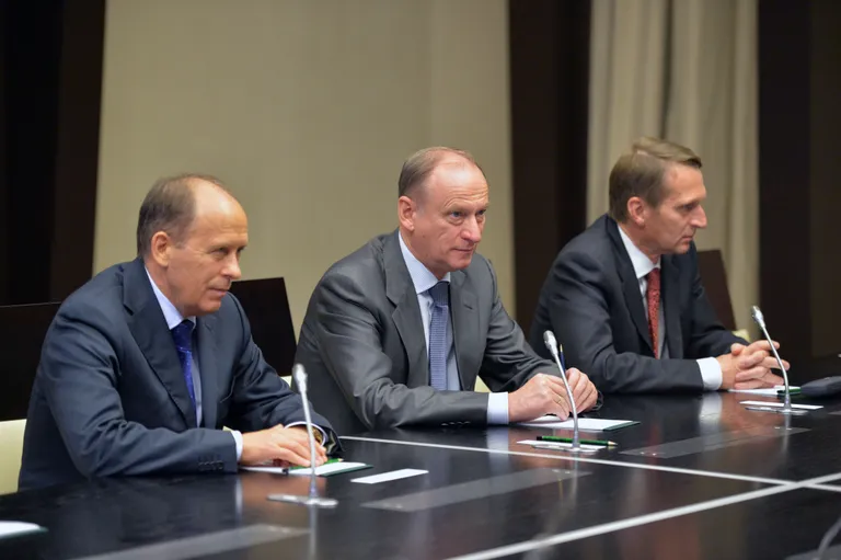 FSB juht Aleksandr Bortnikov, Venemaa julgeolekunõukogu sekretär Nikolai Patrušev ja riigiduuma spiiker Sergei Narõškin. Foto: Scanpix