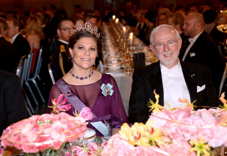 Rootsi kroonprintses Victoria ja füüsika-Nobeli laureaat professor Arthur B McDonald. Foto: Scanpix