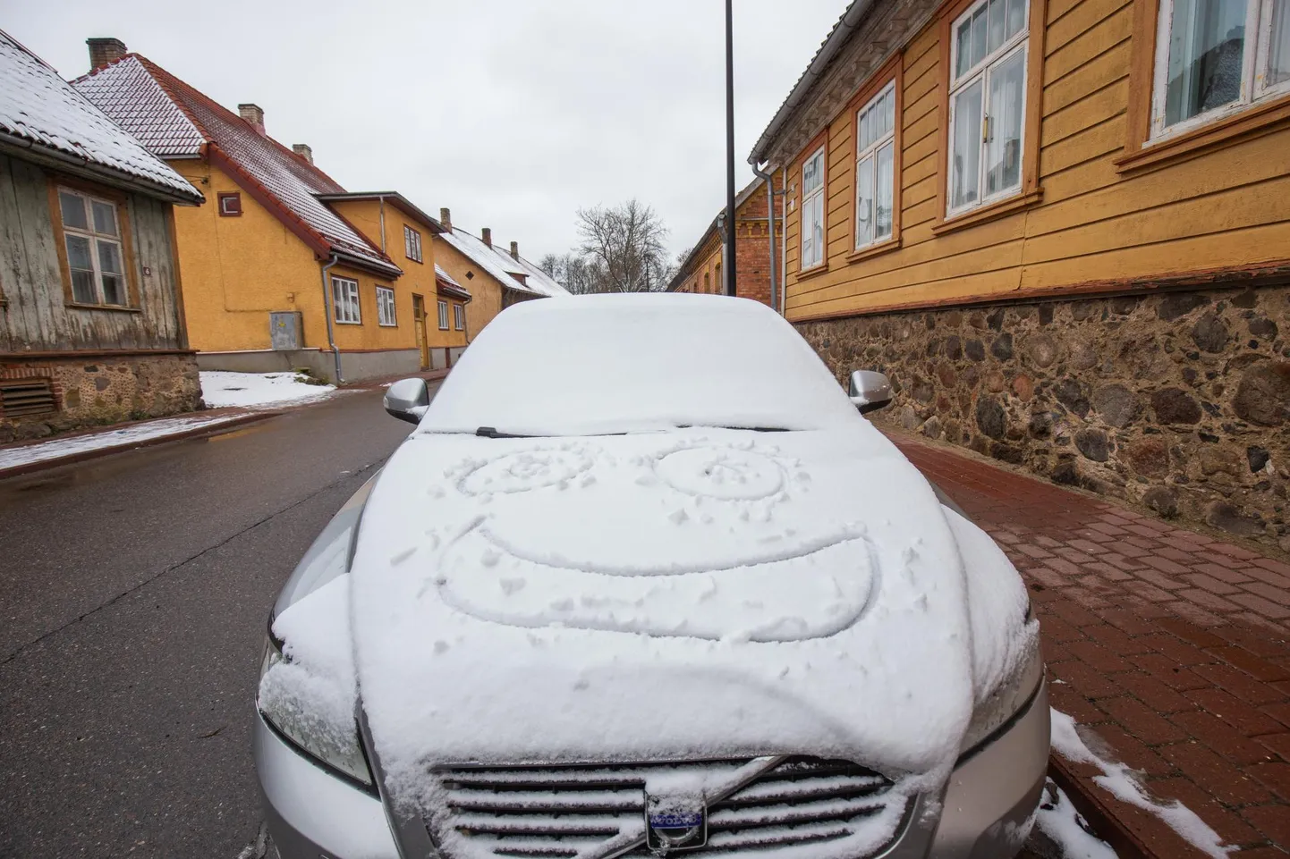 Naerev auto