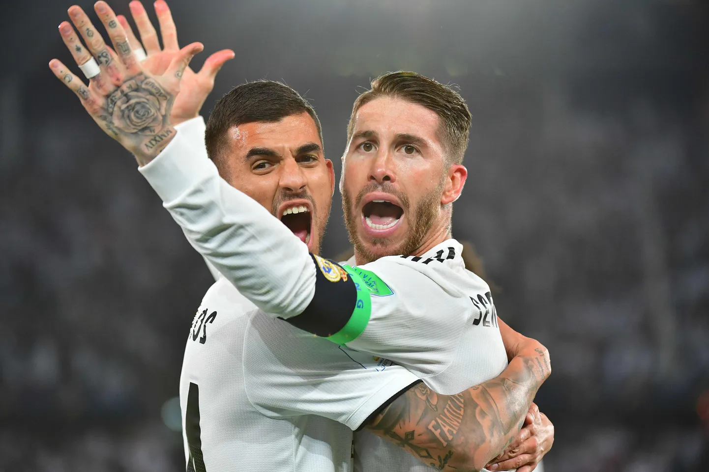 Sergio Ramos (paremal) tähistamas väravat Daniel Ceballosega.