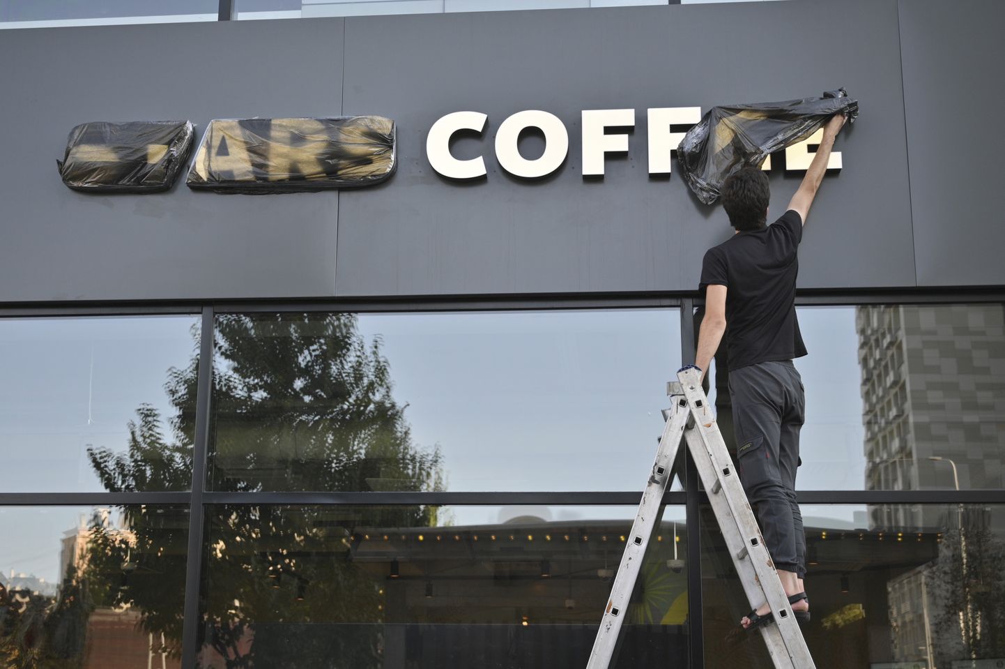 Starbucksi lahkumise järel on Venemaa kohviturule sisenenud uued eksootilised tegijad.