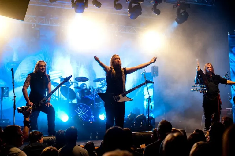 Metsatöll andis Rock Cafes perekontserdi
