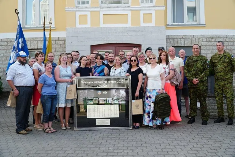 Viru maleva vabatahtlike nimed jäädvustati tänutahvlile ning asjaosalistele jagati meeneid ja tänukirju.