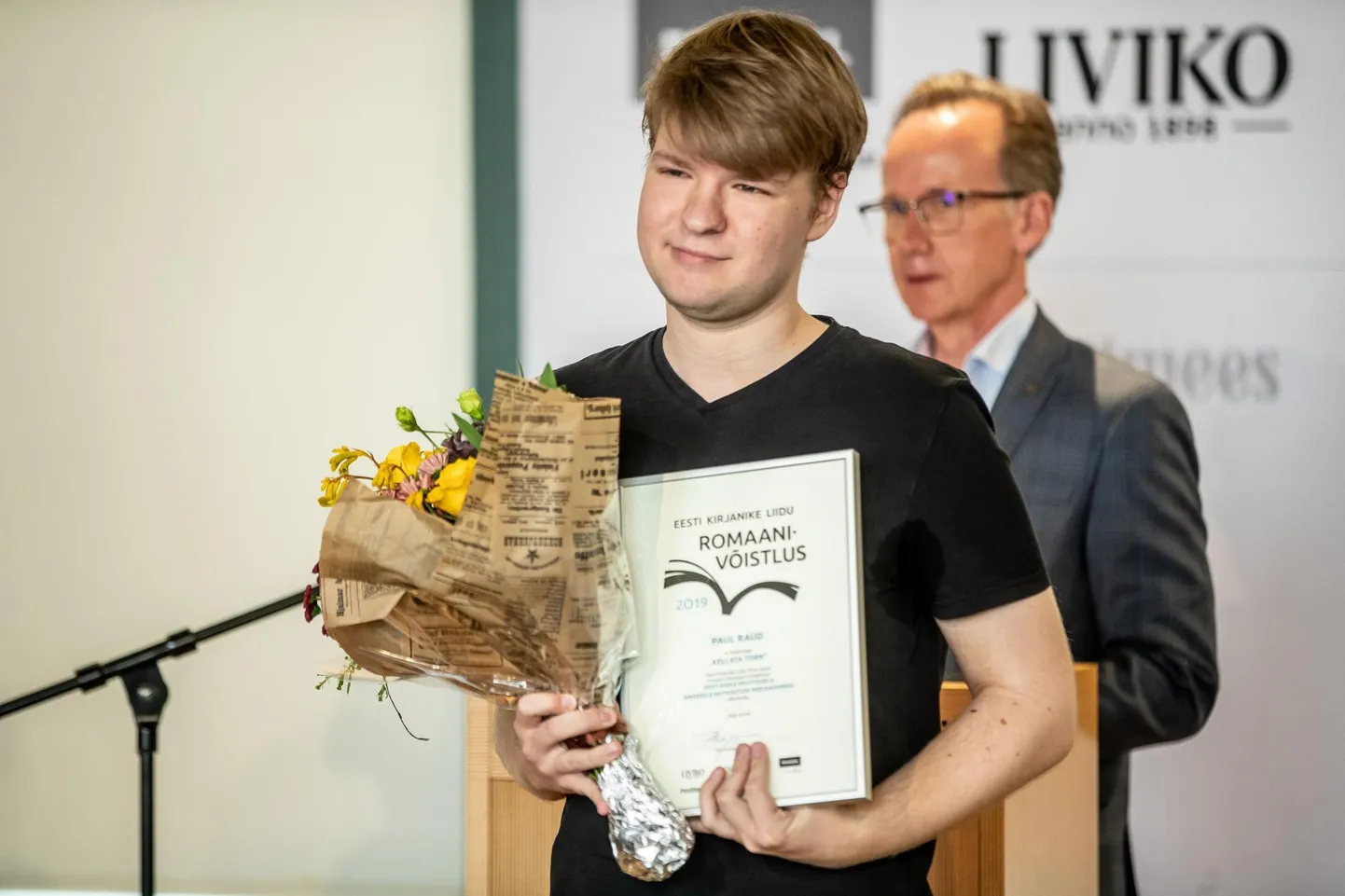 Paul Raud pälvis romaani „Kellata torn“ eest Eesti Kirjanike Liidu 2019. aasta romaanivõistlusel Eesti Keele Instituudi ja Emakeele Sihtasutuse auhinna.