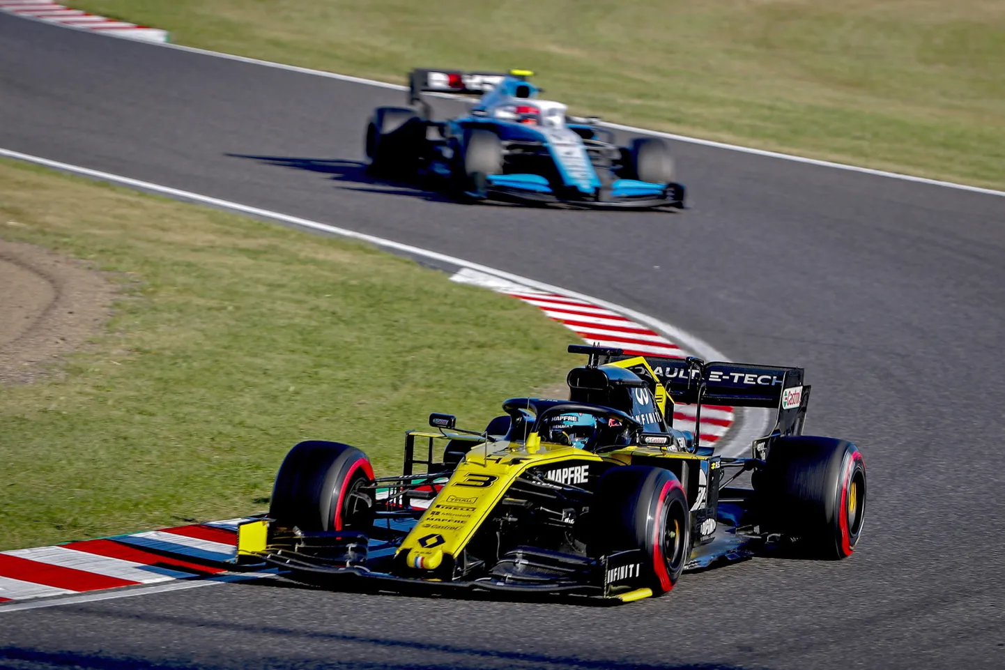 Renault F-1 komandas pilots Daniels Rikjardo