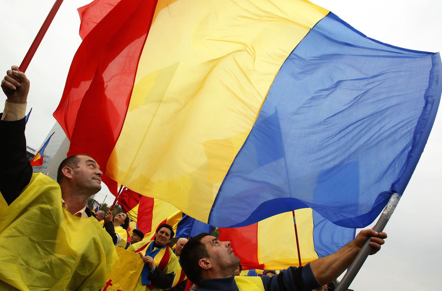 Румынский флаг.