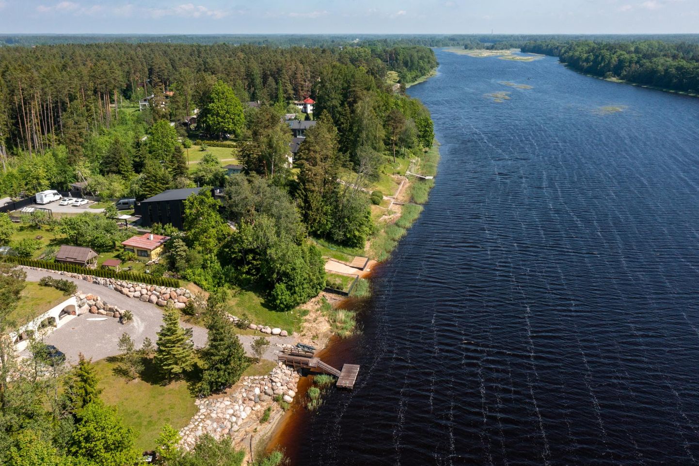Muu hulgas on vast valminud uuringu järgi lihkeohtlik Pärnu jõe kallas Pärnu külje all Tammistes.