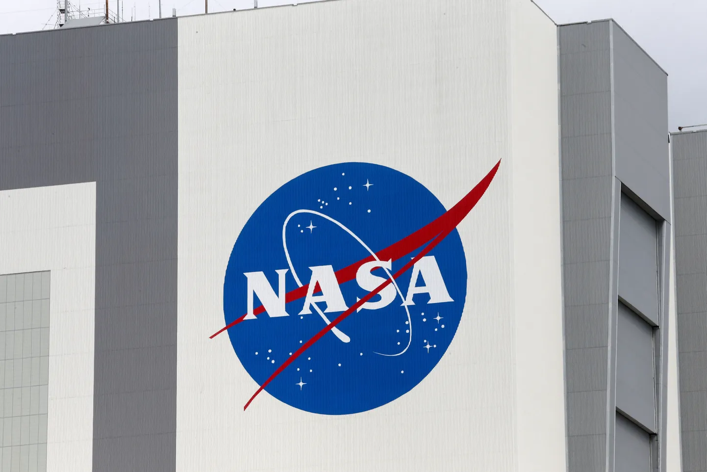 NASA ieguldīs 20 miljardus dolāru Mēness bāzes izveidē