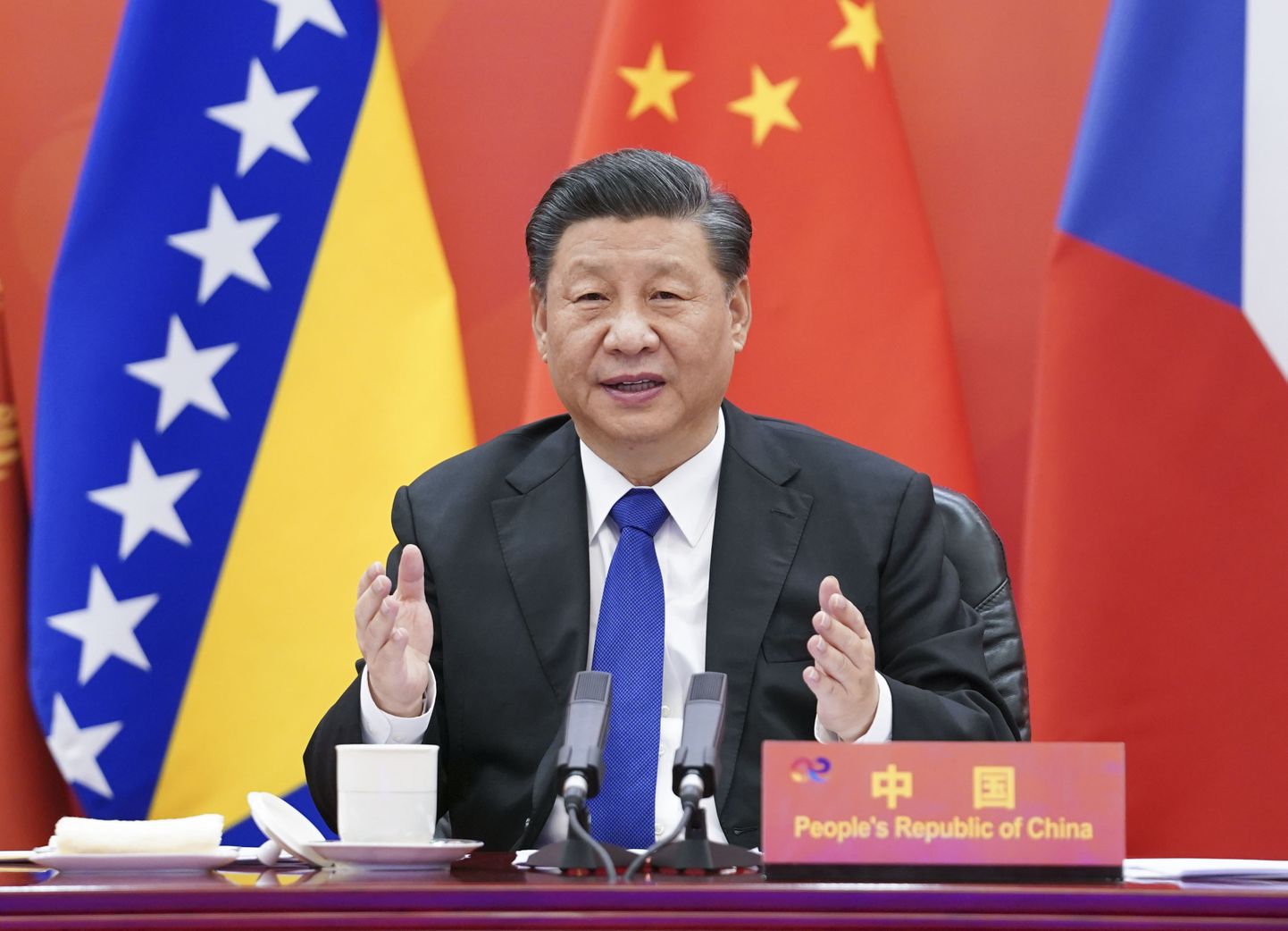 Hiina president Xi Jinping videotippkohtumisel Kesk- ja Ida-Euroopa riikide liidritega.
