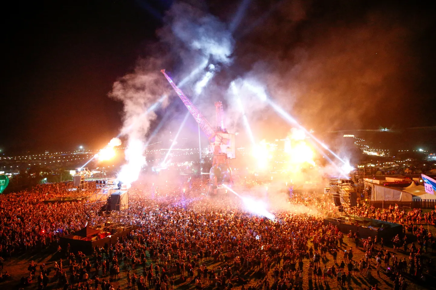 Glastonberijas festivāls.