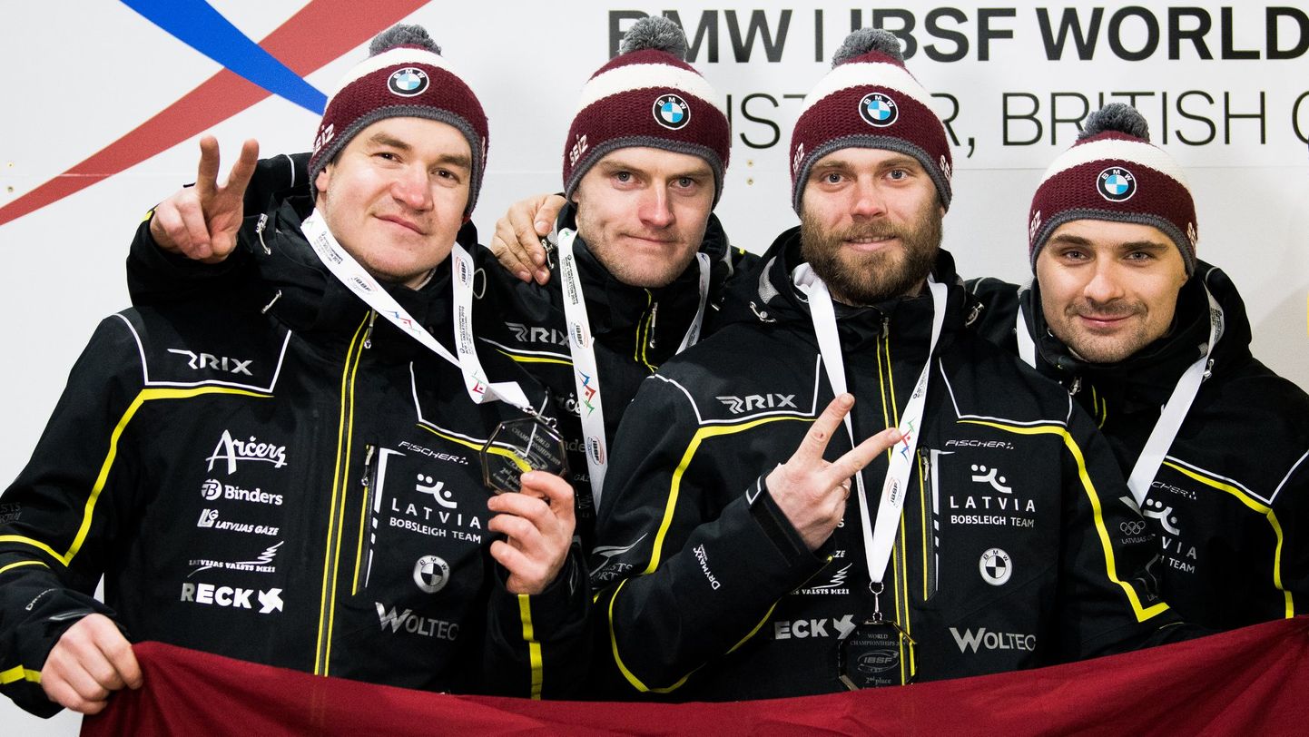 Latvijas bobslejisti Arvis Vilkaste (pirmais no kreisās), Matīss Miknis, Jānis Strenga un Oskars Ķibermanis