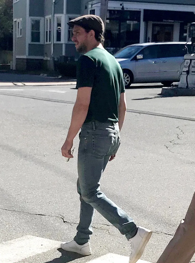 Kit Harington USAs Connecticutis asuvas kliinikus ravil