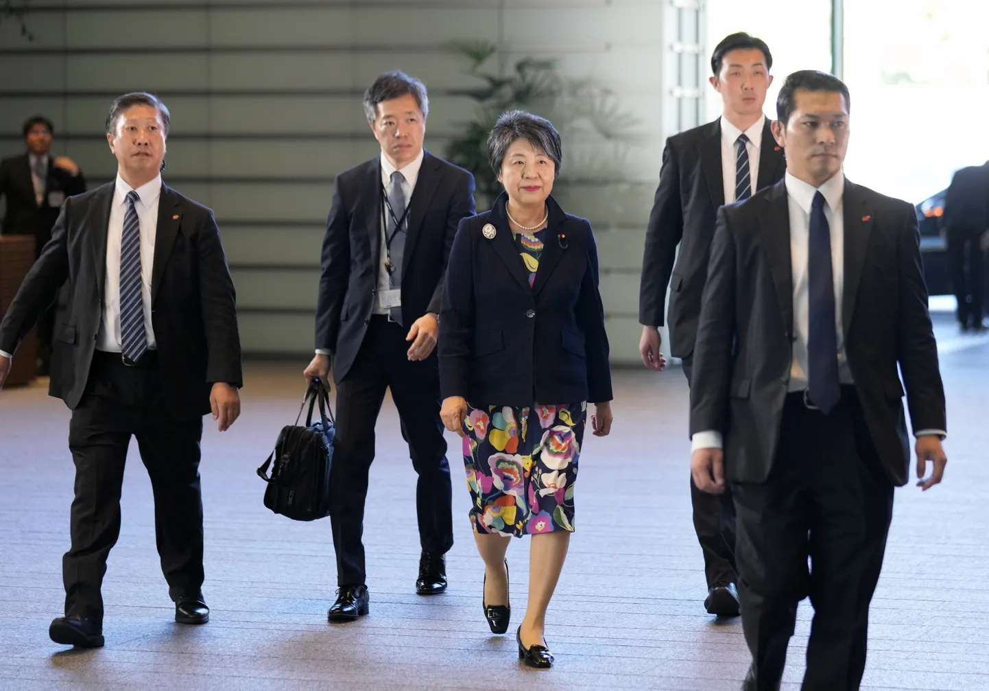 Jaapani uus välisminister Yoko Kamikawa saabus peaminister Fumio Kishida ametiresidentsi valitsusremondi päeva hommikul.