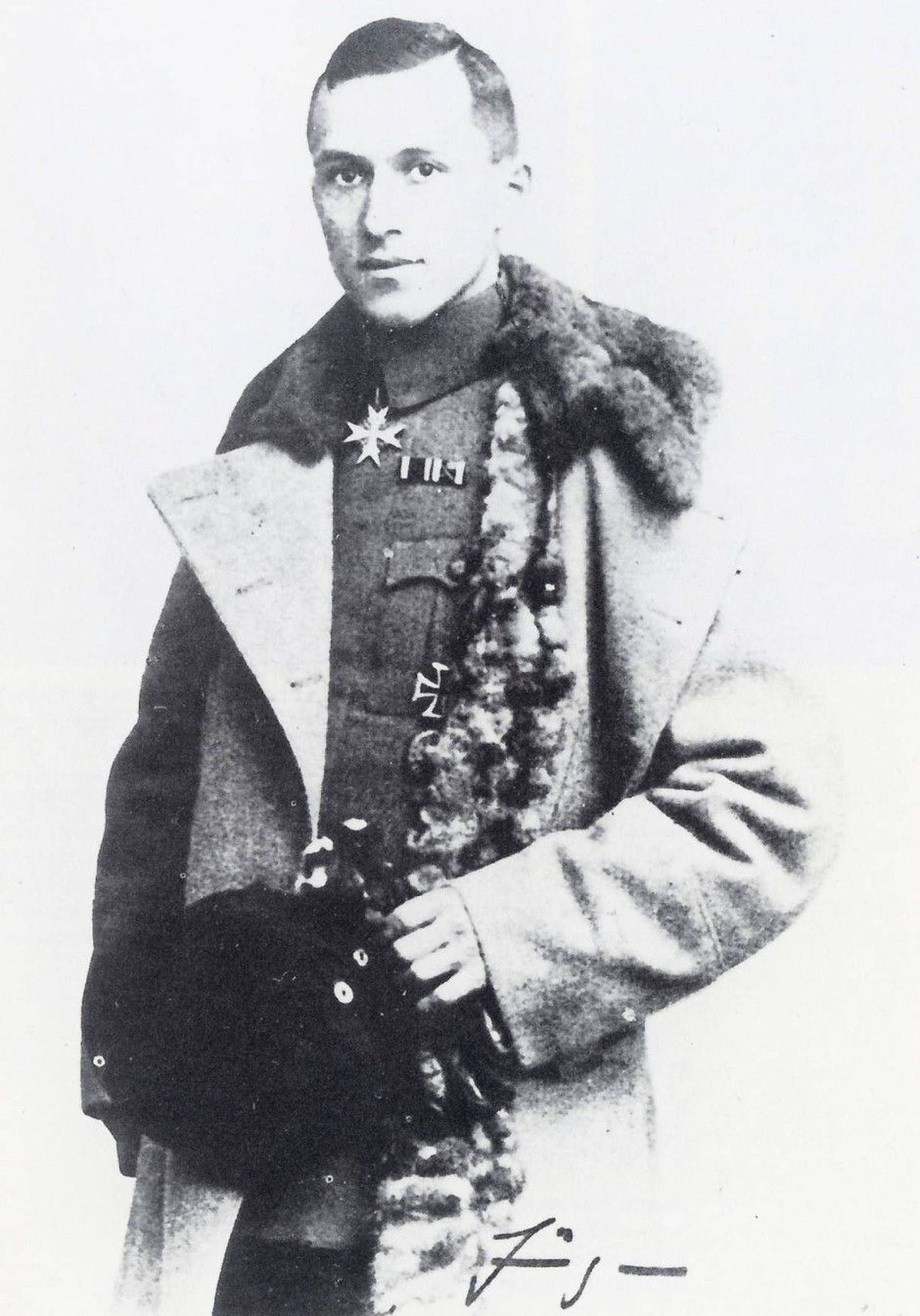 Ernst Jünger I maailmasõja päevil sõdurimundris.