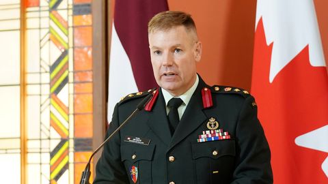 Kanādas kontingenta komandieri Latvijā uz laiku atstādina no amata