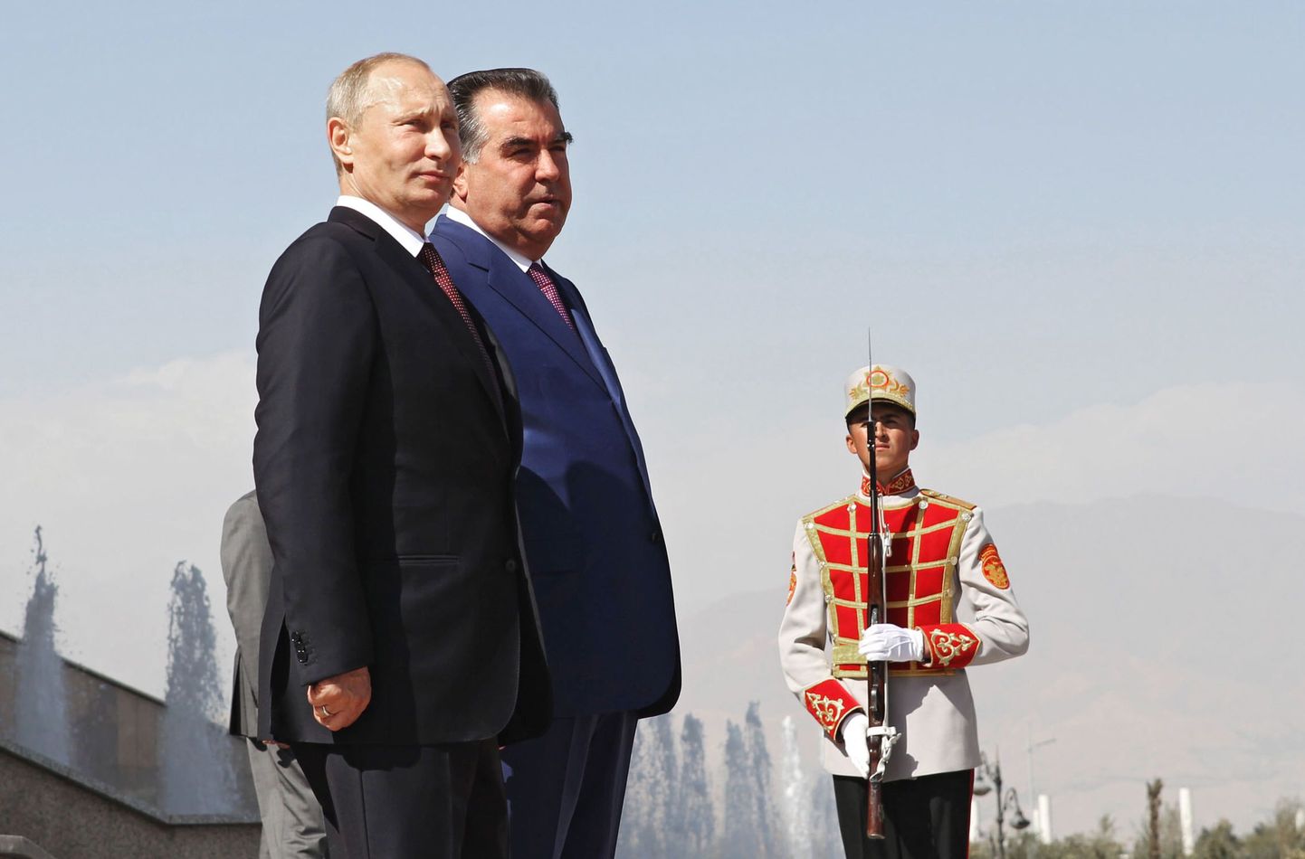 Tadžikistani president Imomali Rakhmon koos Venemaa kolleegi Vladimir Putiniga.