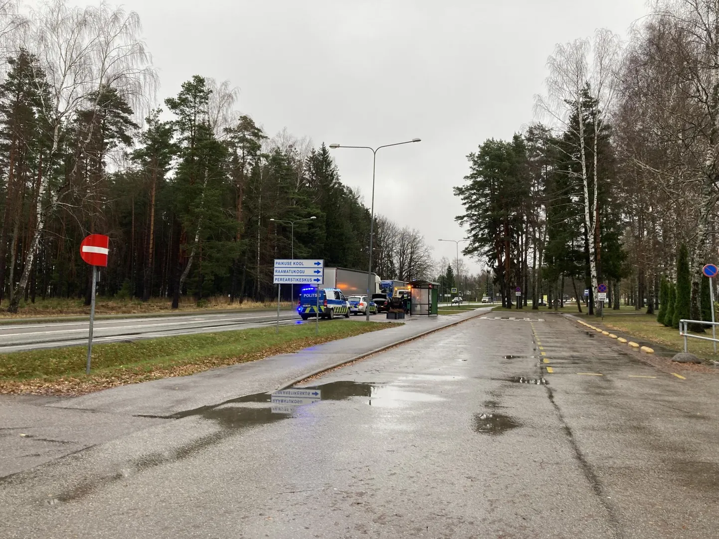 Politsei pidas kiirust ületanud BMW kinni Paikuse põhikooli juures asuvas bussipeatuses.