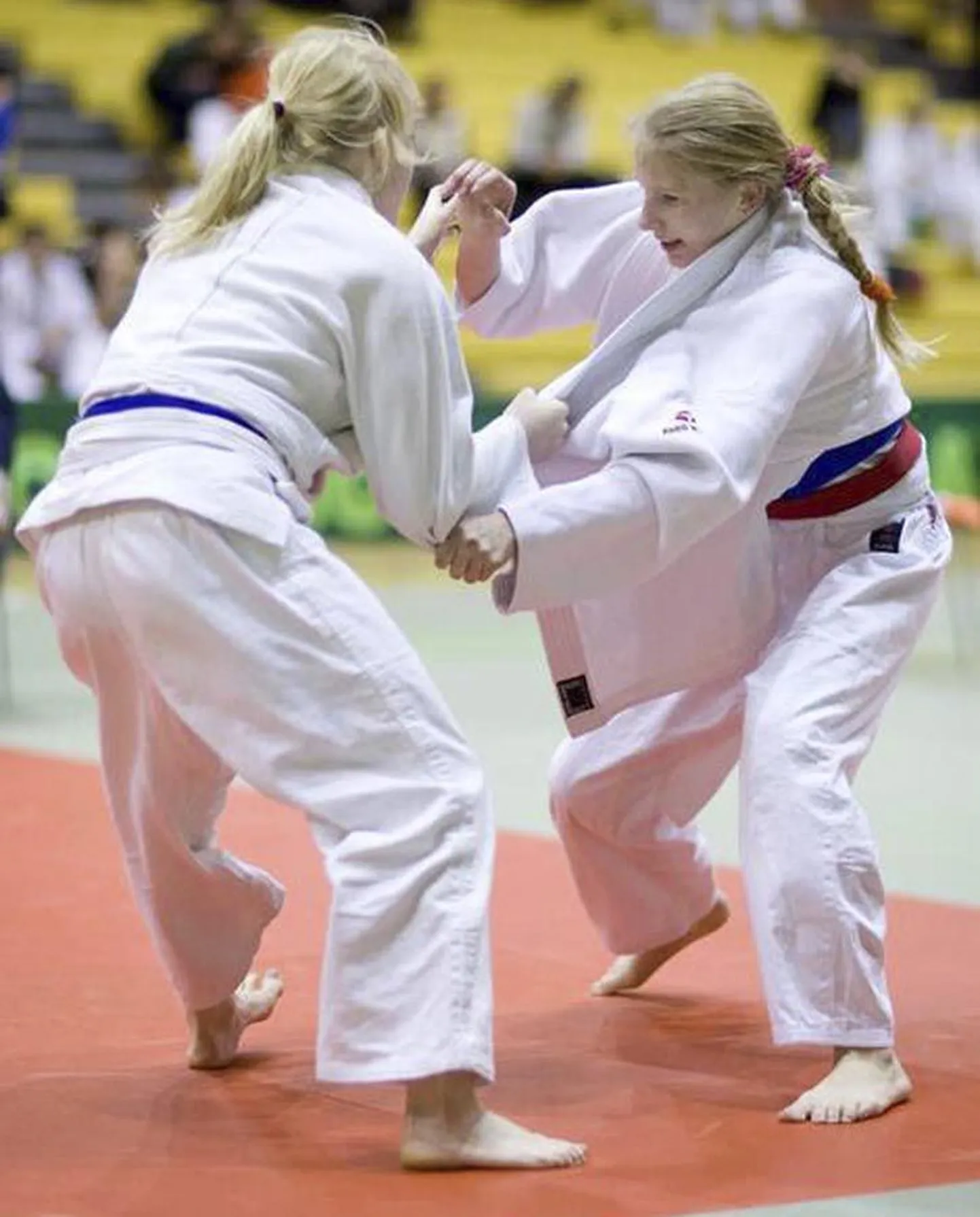 Kristiina Soop (paremal) sai pühapäeval Kalevi hallis peetud kõrge tasemega rahvusvahelisel mõõduvõtul «Tallinn Judo Cup» juunioride kehakaalus alla 57 kilo esikoha.