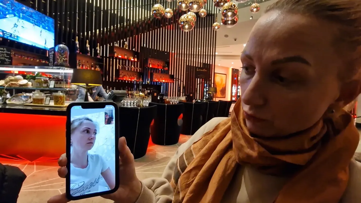 Anna ja Julia on asunud uurima oma ema Larissa surma põhjusi