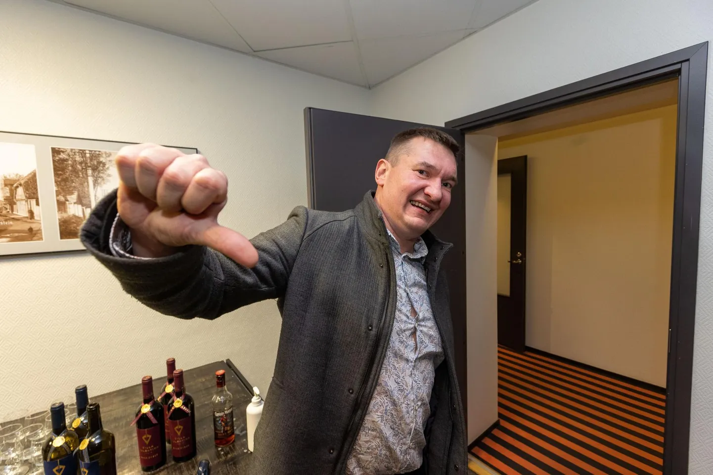 Pühapäevaõhtuste valimistulemuste järgi võis Paide piirkonna isamaalane Janis Tikk pidada end linnavolinikuks. Esmaspäevane häälte ülelugemine näitas aga midagi muud.