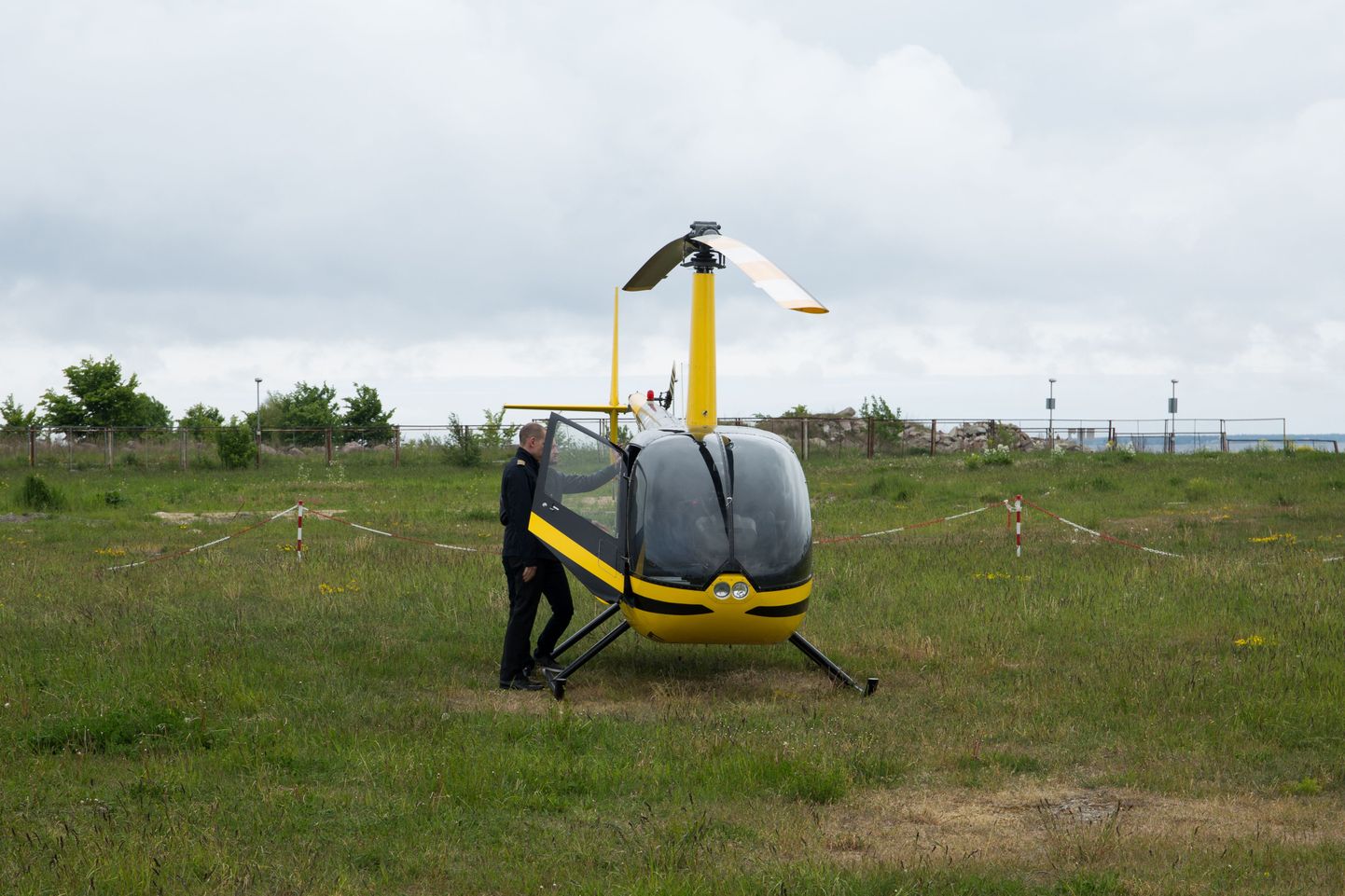 Пыхья-Таллинн обратится в департаменты полиции, окружающей среды и здоровья из-за шума вертолетов.