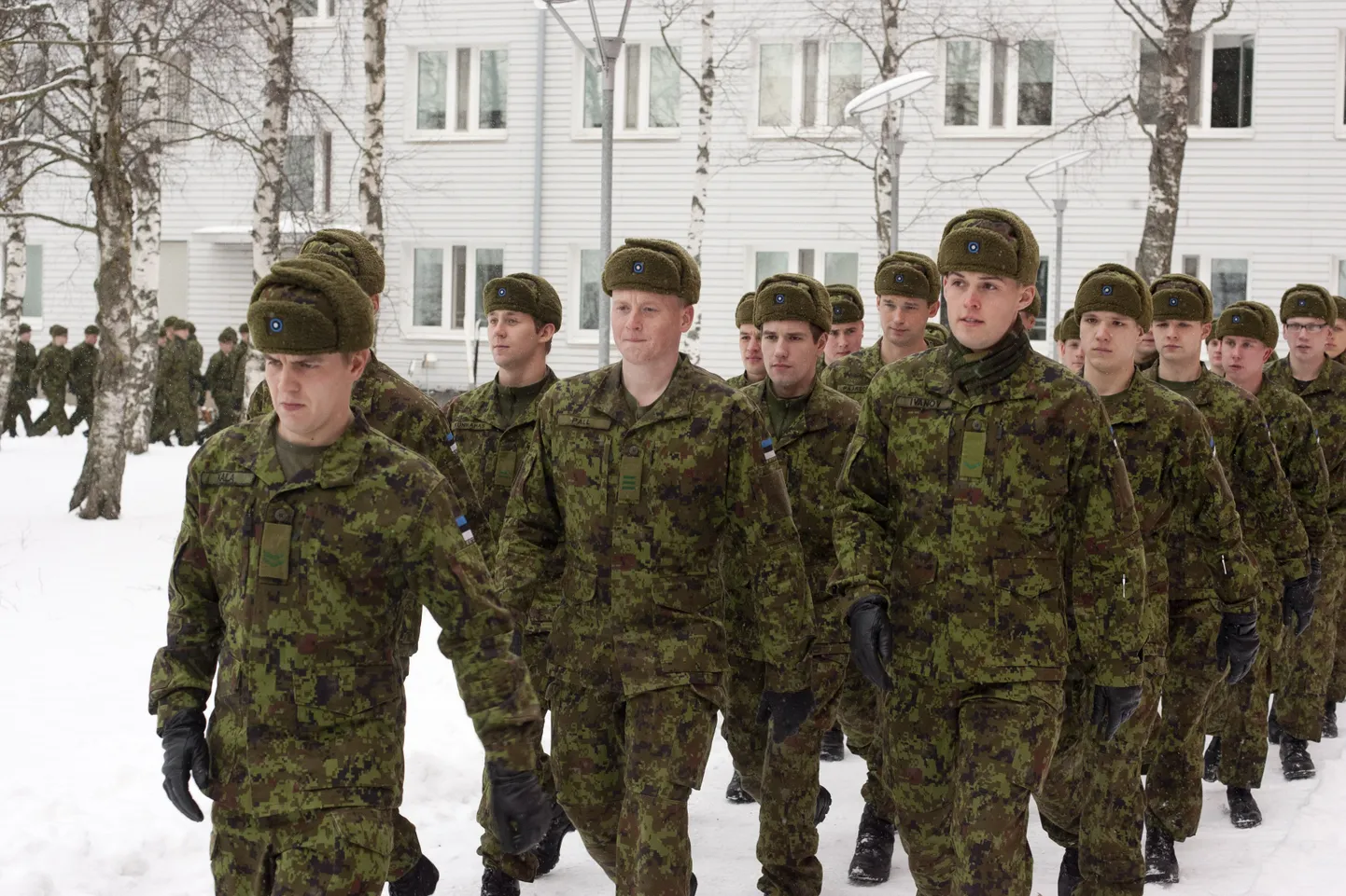 Командование уверяет, что слухи о дедовщине в эстонской армии и о том, что солдаты пользуются неисправным оружием, не соответствуют действительности.