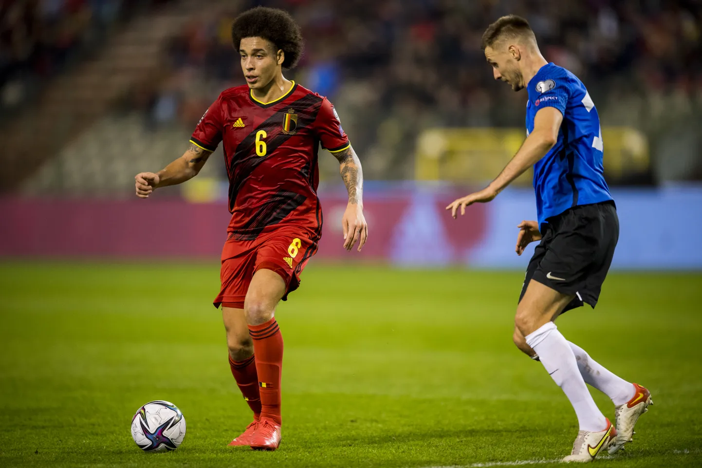 Karol Mets (paremal) MM-valikmängus Belgia vastu.