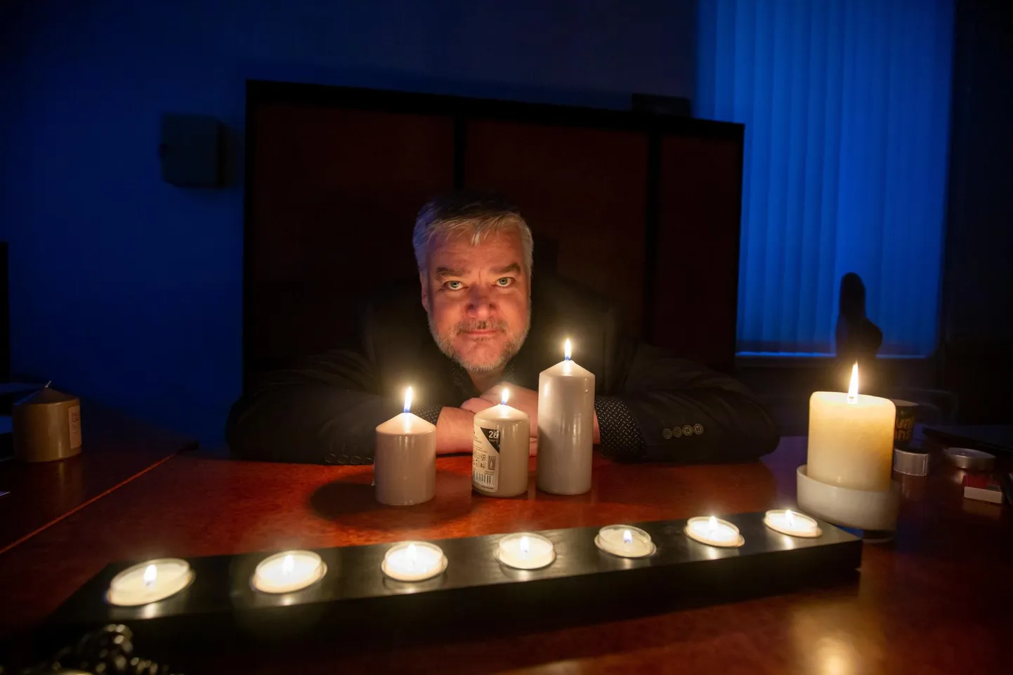 Aktsiaseltsi Viljandi Hansa Candle omanik Harri Juhani Aaltonen ütleb, et küünlad ei ole kuigi seksikad, aga see-eest on need väga romantilised asjad, mida toota.