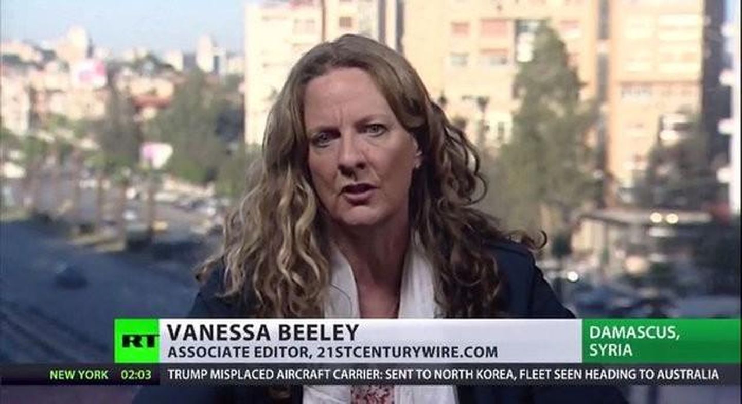 Bashar al-Assadi toetaja Vanessa Beeley teeb kaastööd konspiratsiooniteooriaid levitavale veebilehele 21st Century Wire ja on esinenud ka Kremli rahastatavas telekanalis RT.