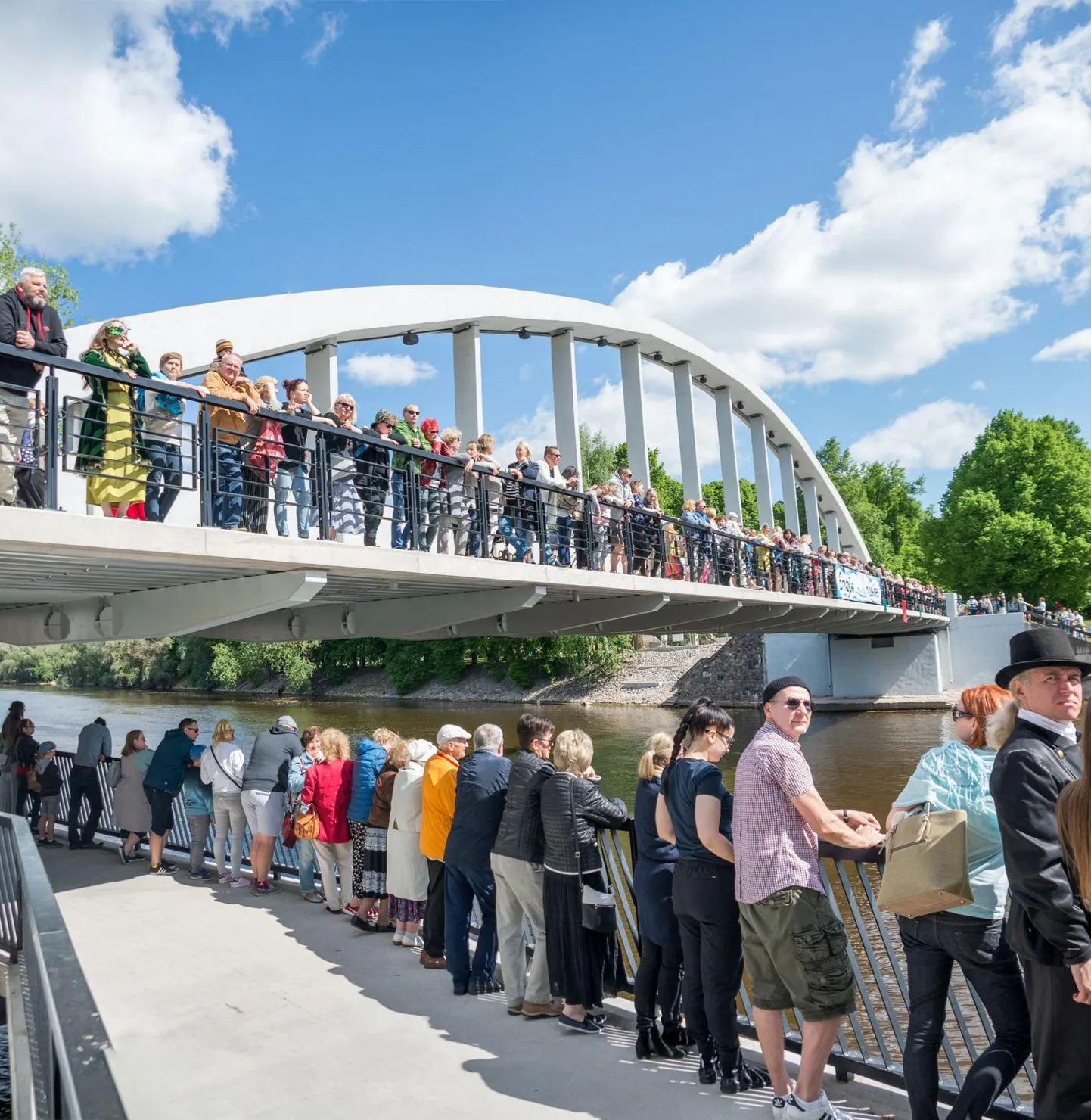 Tartlaste tehasevastane protestikett ajas arenduse Tartumaalt minema, kuid mitu omavalitsust on leidnud, et nende sobivust tehase jaoks võiks uurida.
