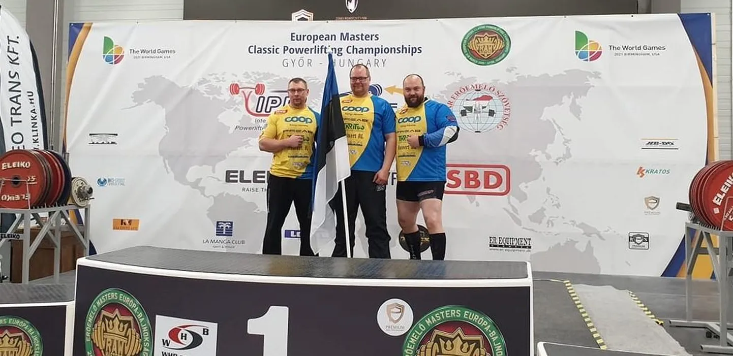 Ungaris seenioride Euroopa meistrivõistlustel osalenud Pärnumaa sportlased Tanel Buström (vasakult), Günter Koovit ja Gert Koovit.