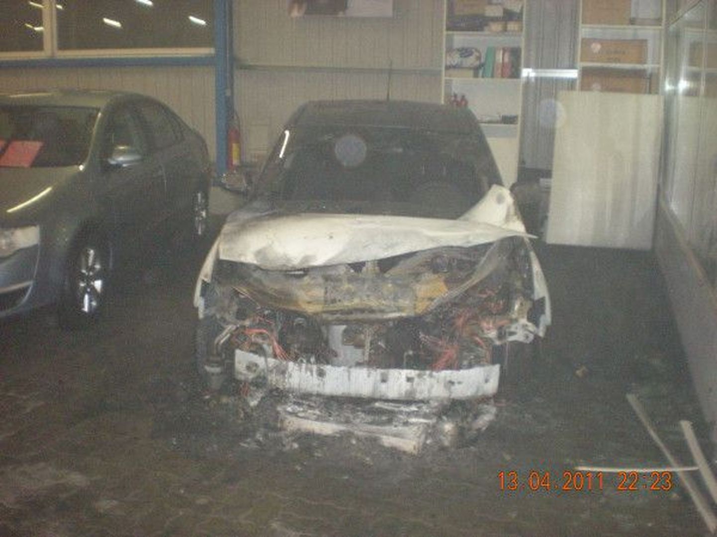 Vaatepilt pärast põlengut Tartus Sepa tänaval asuvas autode müügisaalis.