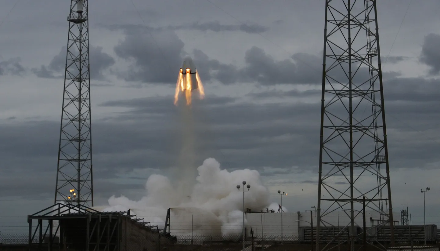SpaceXi kapsel Dragon.