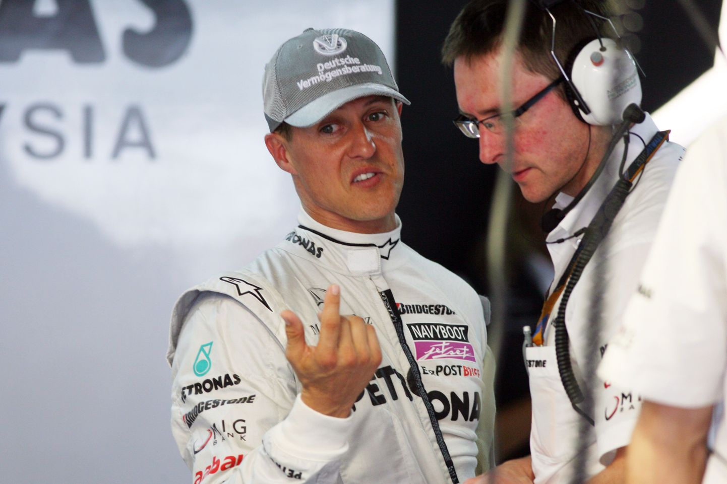 Michael Schumacher (vasakul).