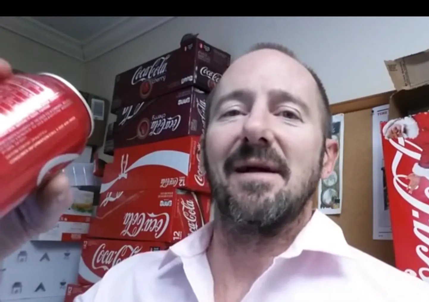 Kuu aega järjest 3,5 liitrit Coca-Colat päevas joonud võttis kaalu juurde 12,7 kilo.