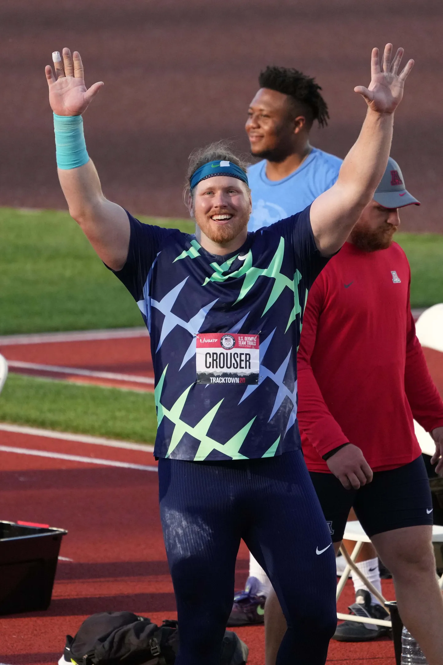 Ryan Crouser tähistamas maailmarekordit.