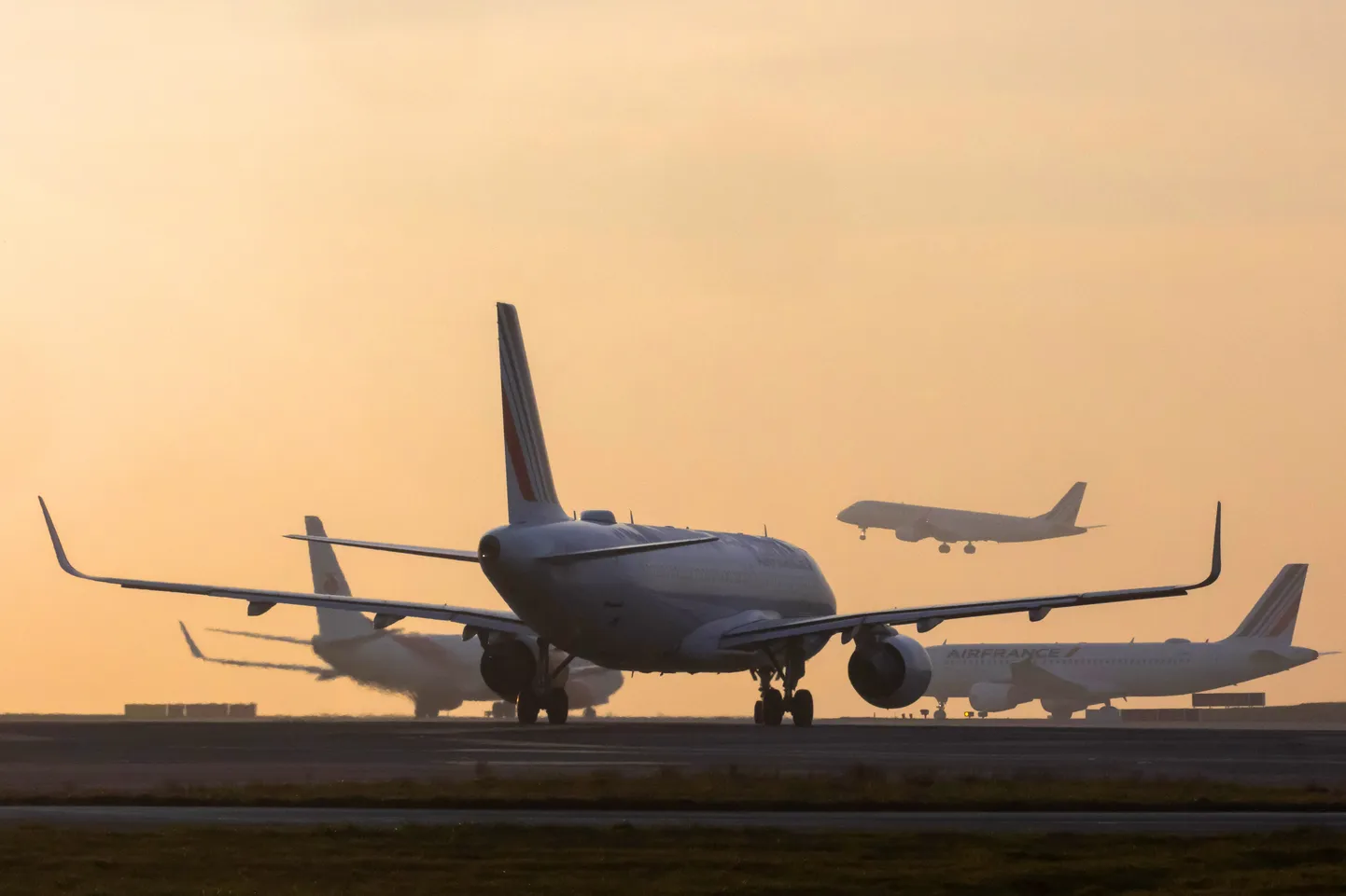 Pariiso Charles De Gaulle lennujaam (CDG).
