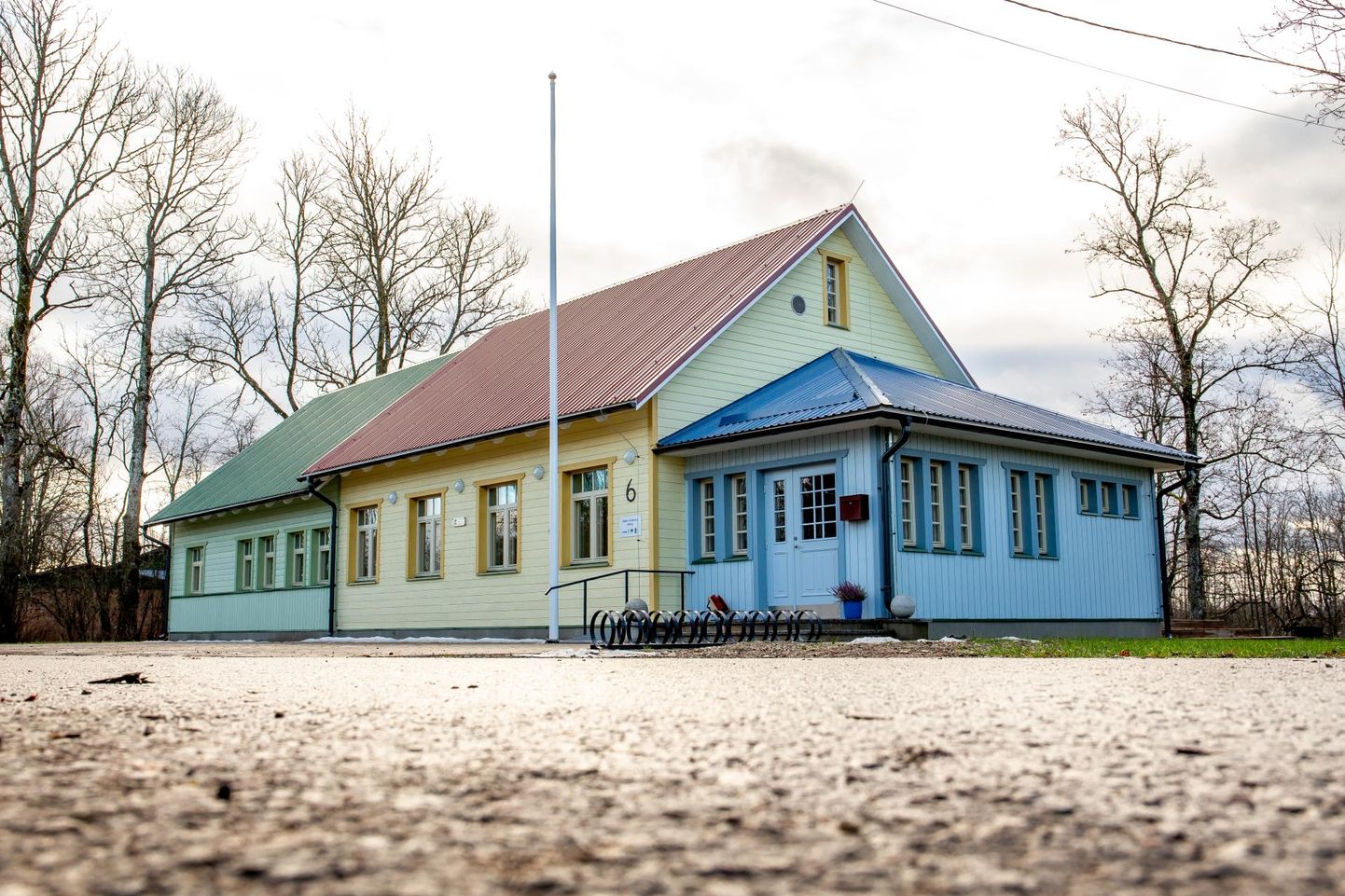Viira arendusselts soovib Jõesuu külamajas avada suletud raamatukogu asemel laenutuspunkti.