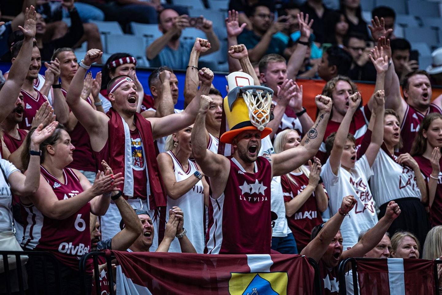 Latvijas basketbola izlases fani
