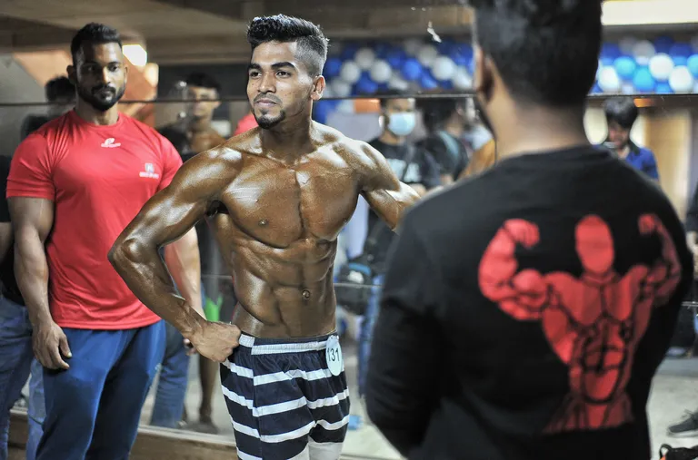 Bangladeshi vägilane.