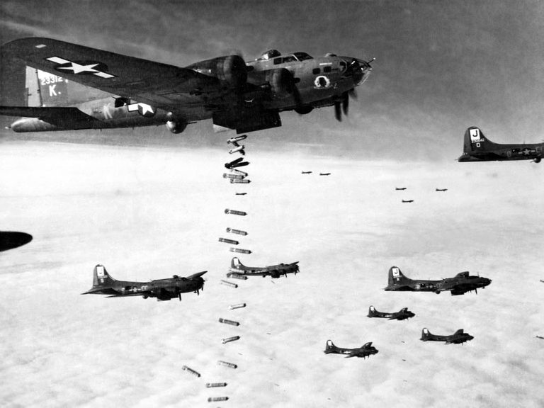 B-17 Flying Fortress pommitamas 1944 Saksamaa linnu
