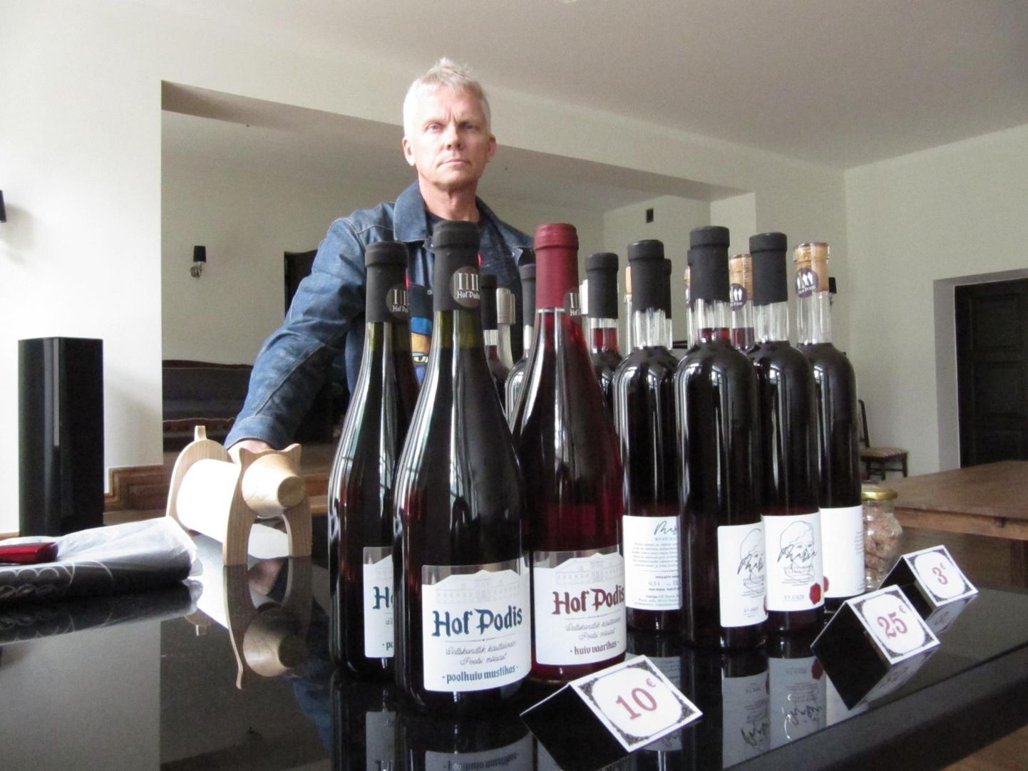 Marko Põldsami käe all valmivate veinide tooraine ostetakse kindlatelt kodumaistelt kasvatajatelt.