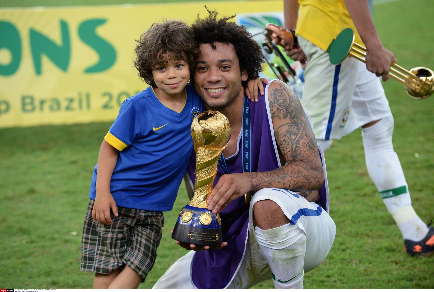 Marcelo koos oma pojaga.