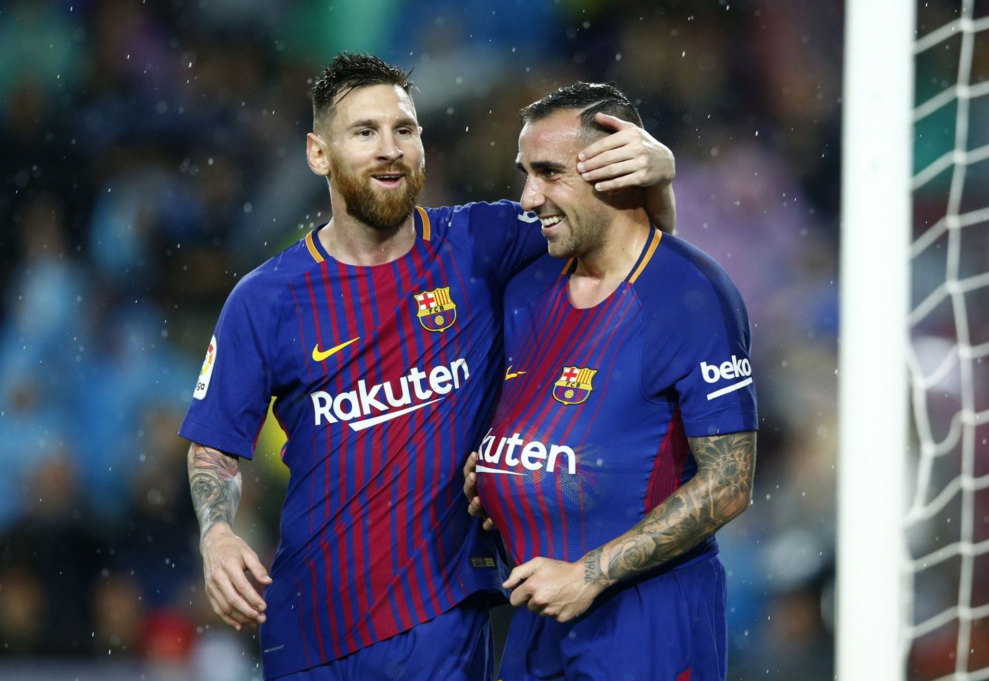 Lionel Messi tähistab väravat Paco Alcaceriga