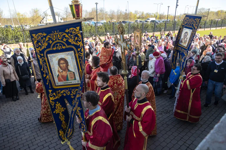 Пасхальная служба в Ласнамяэ.