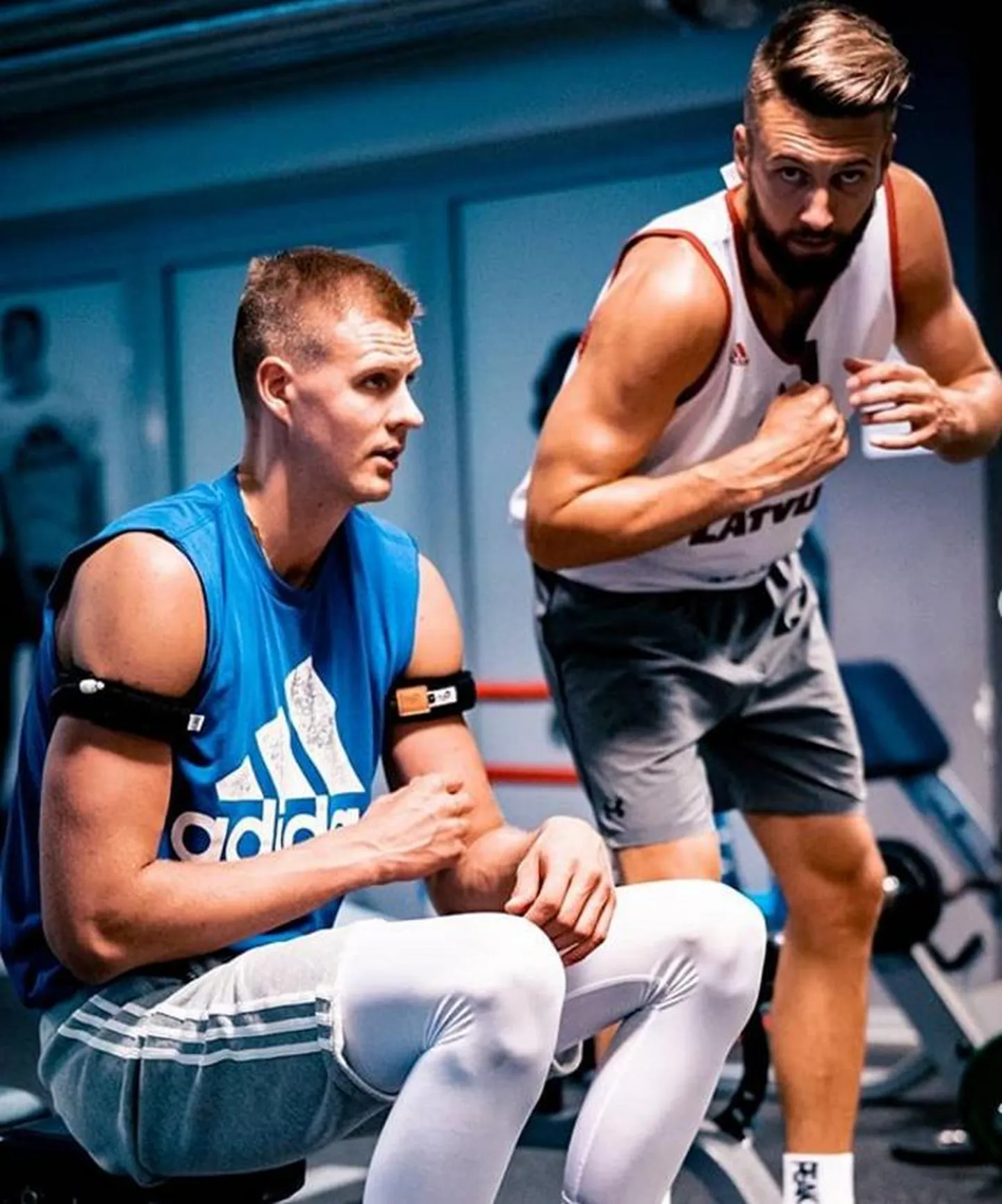 Kristaps Porziņģis (no kreisās) un Žanis Peiners.
