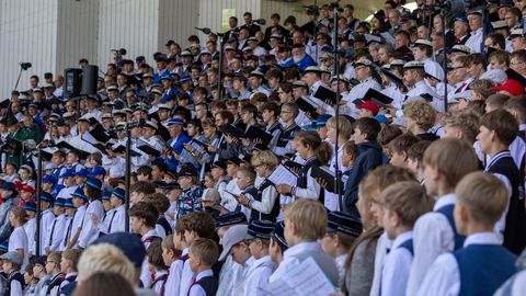 „Mehe hääl Eestis elab täiega!” Viljandi lauluväljakul kõlas võimas kontsert